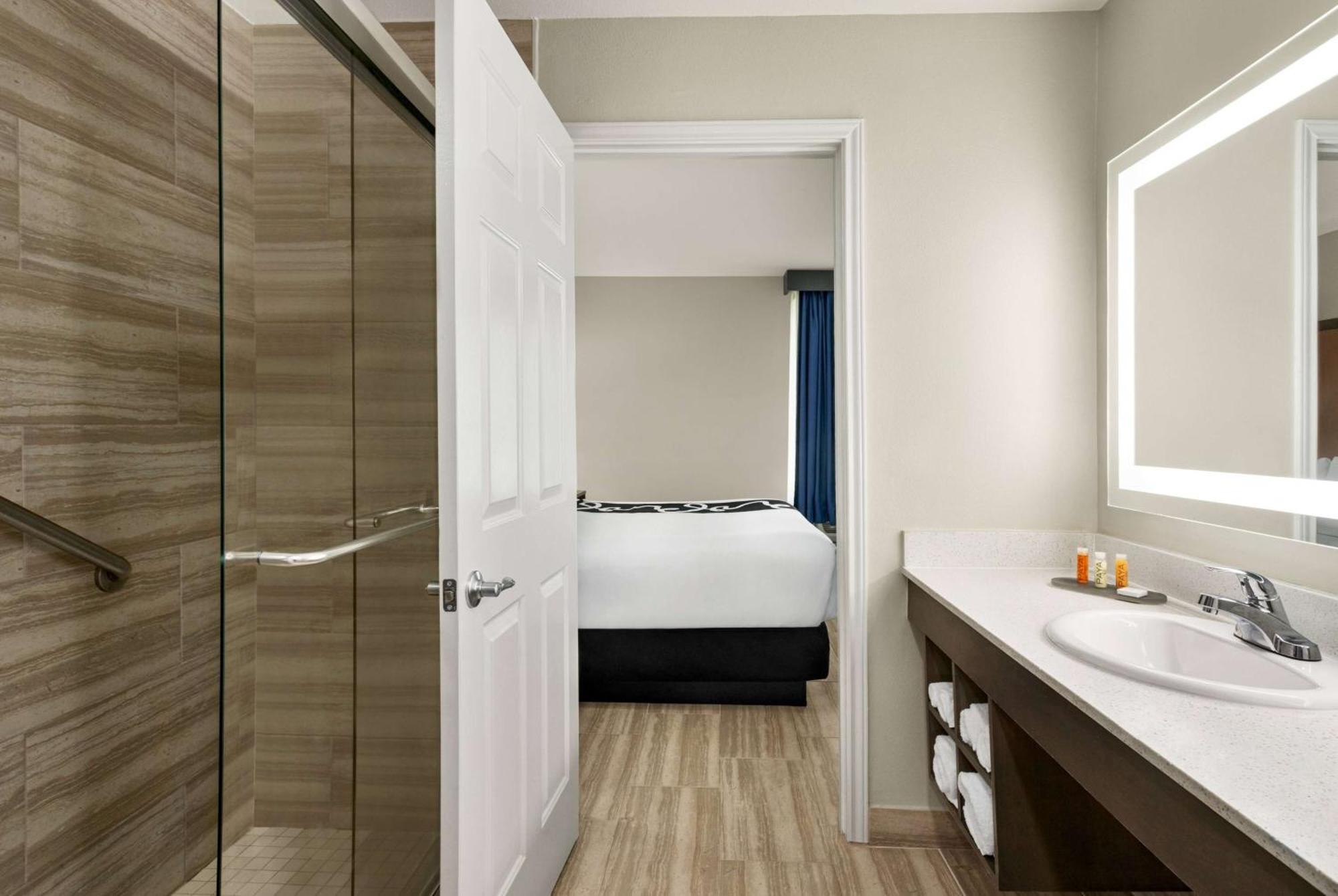 Hotel La Quinta By Wyndham North Brownsville