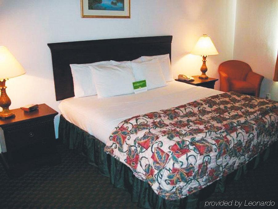 La Quinta By Wyndham North Hotel